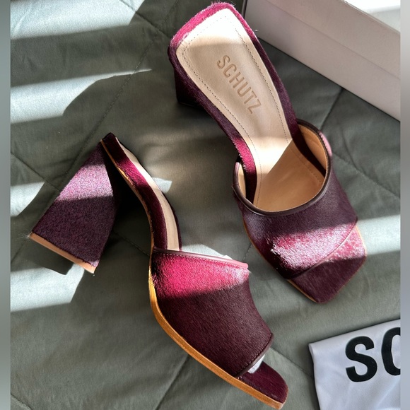 SCHUTZ
Women's Lizah Block Heel - Picture 5 of 7